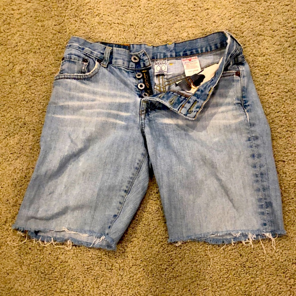 LUCKY Cut-Off Shorts